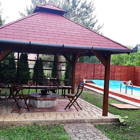 Tiszaloki Apartmanhaz